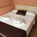 מלון D'or *